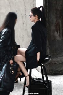 Yuxi Zhang feet photo 2