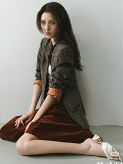 Yuxi Zhang feet photo 5