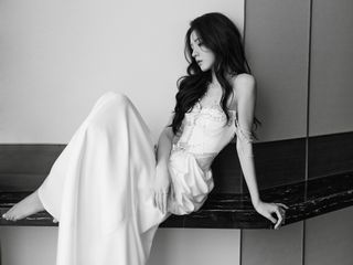 Yuxi Zhang feet photo 16