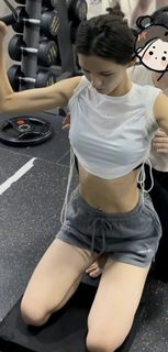 Yuxi Zhang feet photo 8