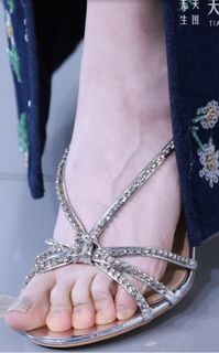 Yuxi Zhang feet photo 5