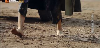 Yuxi Zhang feet photo 18