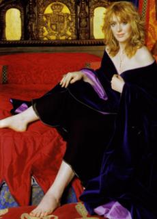 Yvette Fielding feet photo 6