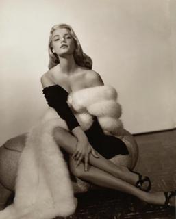 Yvette Mimieux feet photo thumbnail