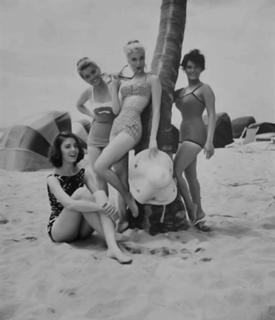 Yvette Mimieux feet photo thumbnail