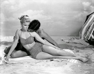 Yvette Mimieux feet photo thumbnail