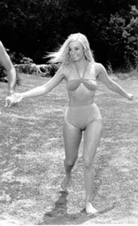 Yvette Mimieux feet photo thumbnail