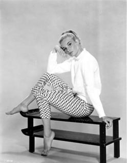 Yvette Mimieux feet photo thumbnail