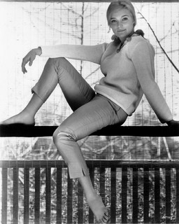 Yvette Mimieux feet photo thumbnail