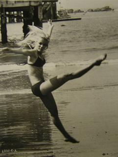 Yvette Mimieux feet photo thumbnail