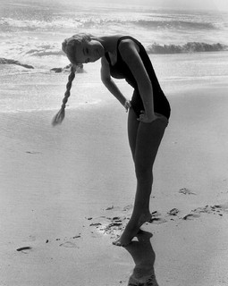 Yvette Mimieux feet photo thumbnail