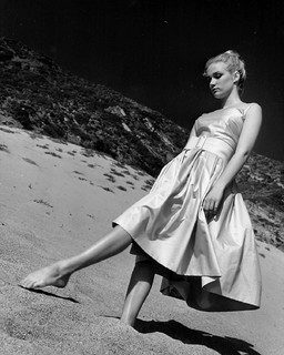 Yvette Mimieux feet photo thumbnail