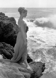 Yvette Mimieux feet photo thumbnail