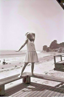 Yvette Mimieux feet photo thumbnail