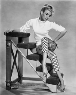 Yvette Mimieux feet photo thumbnail
