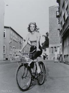 Yvette Mimieux feet photo thumbnail