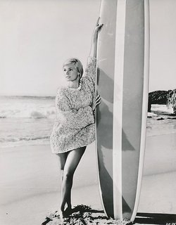 Yvette Mimieux feet photo thumbnail