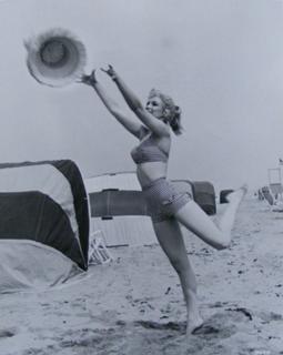 Yvette Mimieux feet photo thumbnail