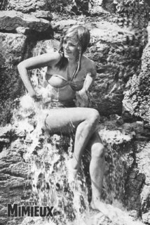 Yvette Mimieux feet photo thumbnail