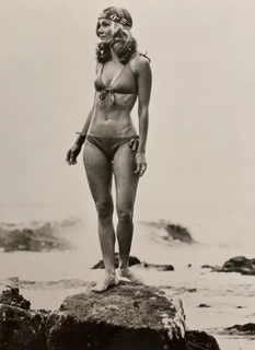 Yvette Mimieux feet photo thumbnail