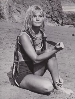 Yvette Mimieux feet photo thumbnail