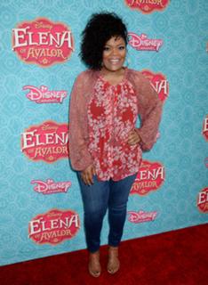 Yvette Nicole Brown feet photo 7