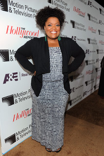 Yvette Nicole Brown feet photo 20