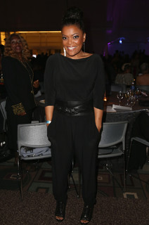 Yvette Nicole Brown feet photo 17