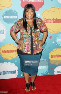 Yvette Nicole Brown feet photo 6