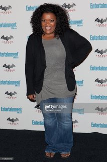 Yvette Nicole Brown feet photo 4