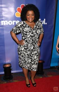 Yvette Nicole Brown feet photo 1