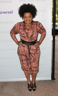 Yvette Nicole Brown feet photo 13