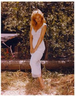 Yvette Vickers feet photo 2