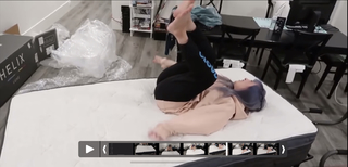 Yvonne 'Yvonnie' Ng feet photo 3