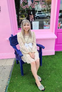 Yvonne 'Yvonnie' Ng feet photo 2