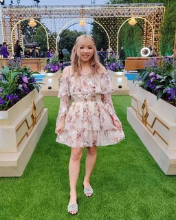 Yvonne 'Yvonnie' Ng feet photo 20