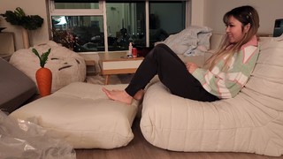 Yvonne 'Yvonnie' Ng feet photo 7