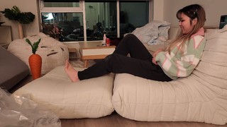 Yvonne 'Yvonnie' Ng feet photo 4