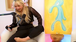 Yvonne 'Yvonnie' Ng feet photo 18
