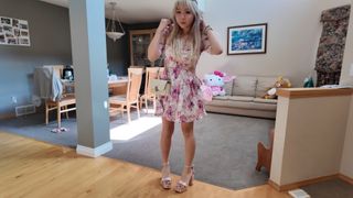 Yvonne 'Yvonnie' Ng feet photo 7