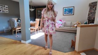 Yvonne 'Yvonnie' Ng feet photo 5