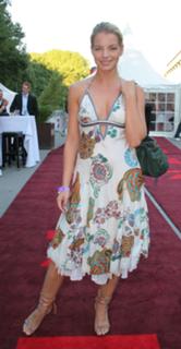 Yvonne Catterfeld feet photo thumbnail