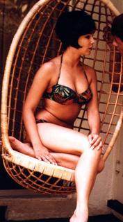 Yvonne Craig feet photo thumbnail