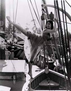 Yvonne Craig feet photo thumbnail