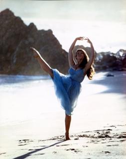 Yvonne Craig feet photo thumbnail