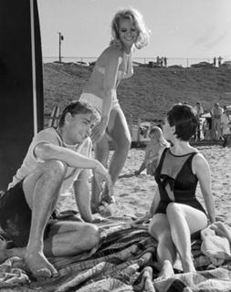 Yvonne Craig feet photo thumbnail