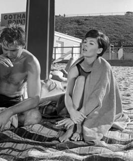 Yvonne Craig feet photo thumbnail