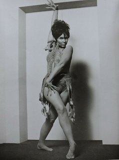 Yvonne Craig feet photo thumbnail