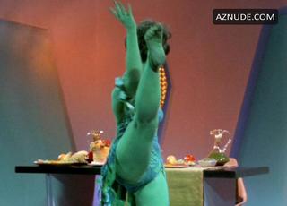 Yvonne Craig feet photo thumbnail