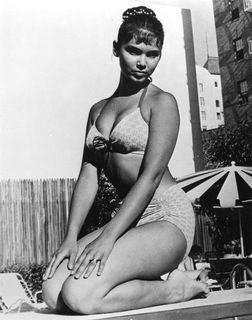 Yvonne Craig feet photo 3